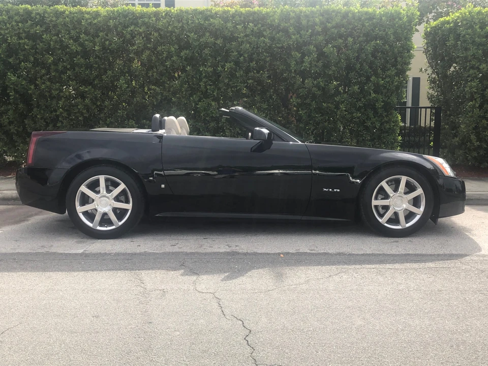 2006 Cadillac XLR - Image 15 of 31