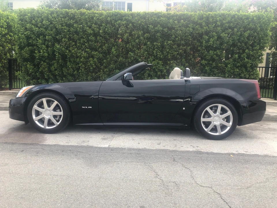 2006 Cadillac XLR - Image 14 of 31