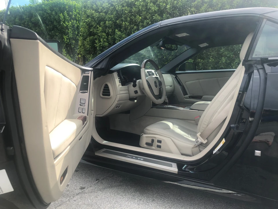 2006 Cadillac XLR - Image 22 of 31