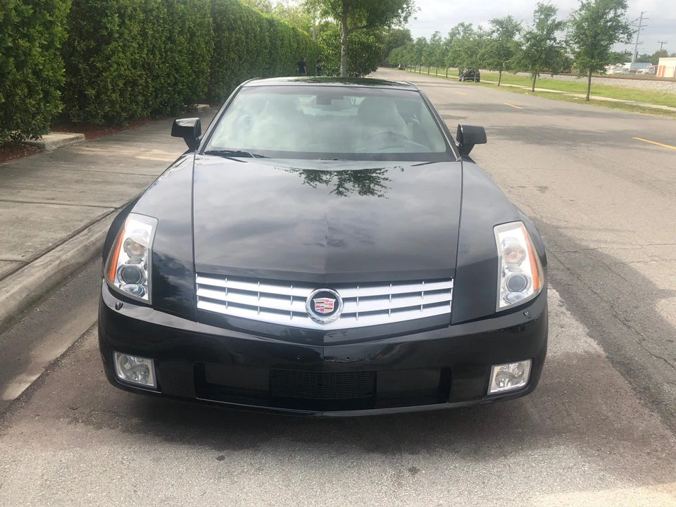 2006 Cadillac XLR - Image 8 of 31