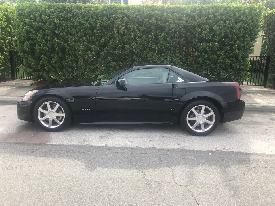 2006 Cadillac XLR - Image 13 of 31