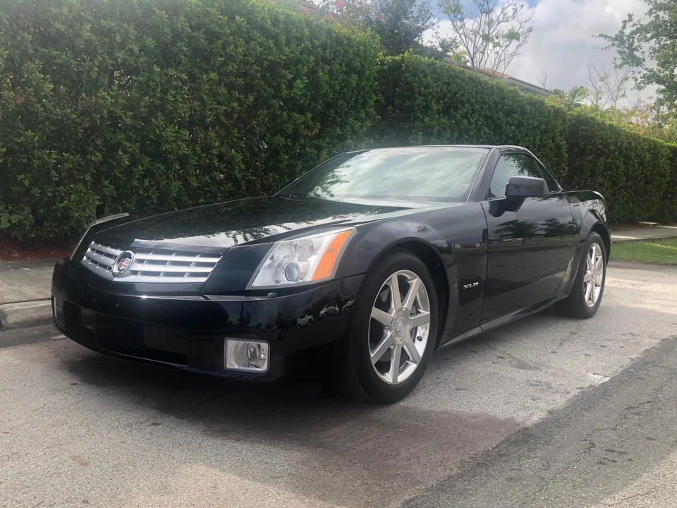 2006 Cadillac XLR - Image 3 of 31