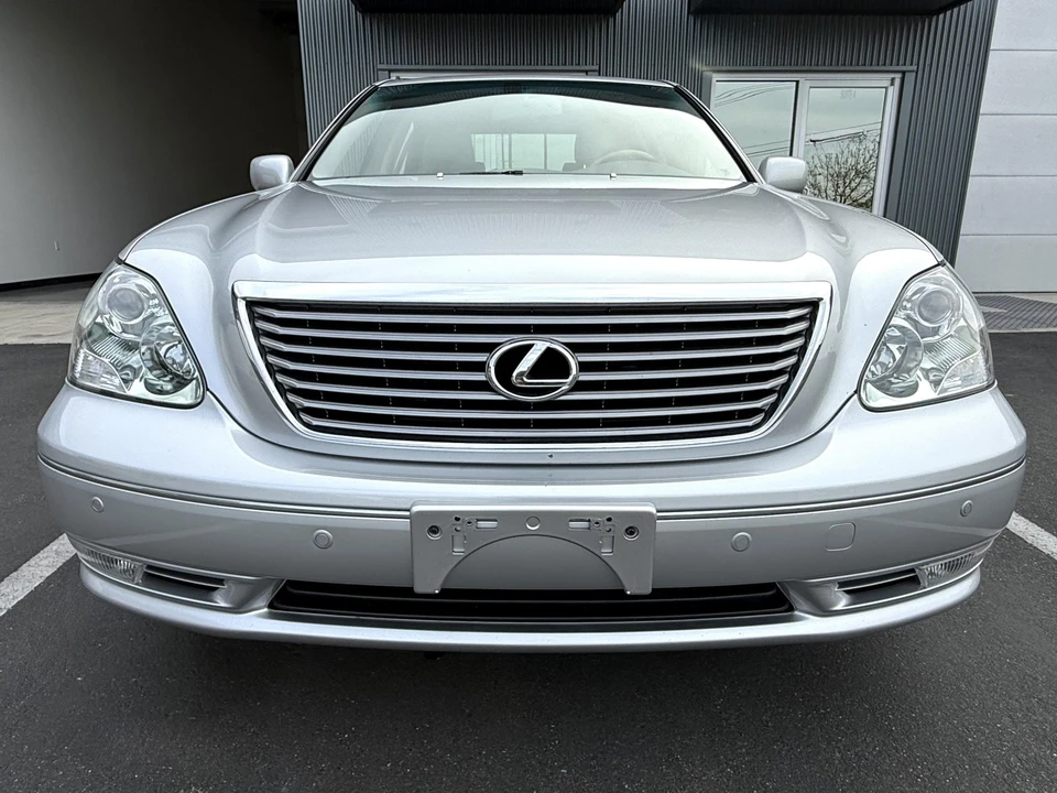2006 Lexus LS 3rd Gen - Image 16 of 31