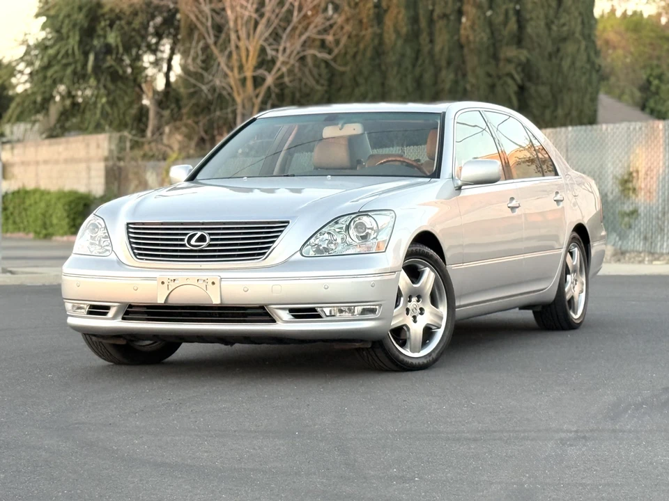 2006 Lexus LS 3rd Gen - Image 10 of 31