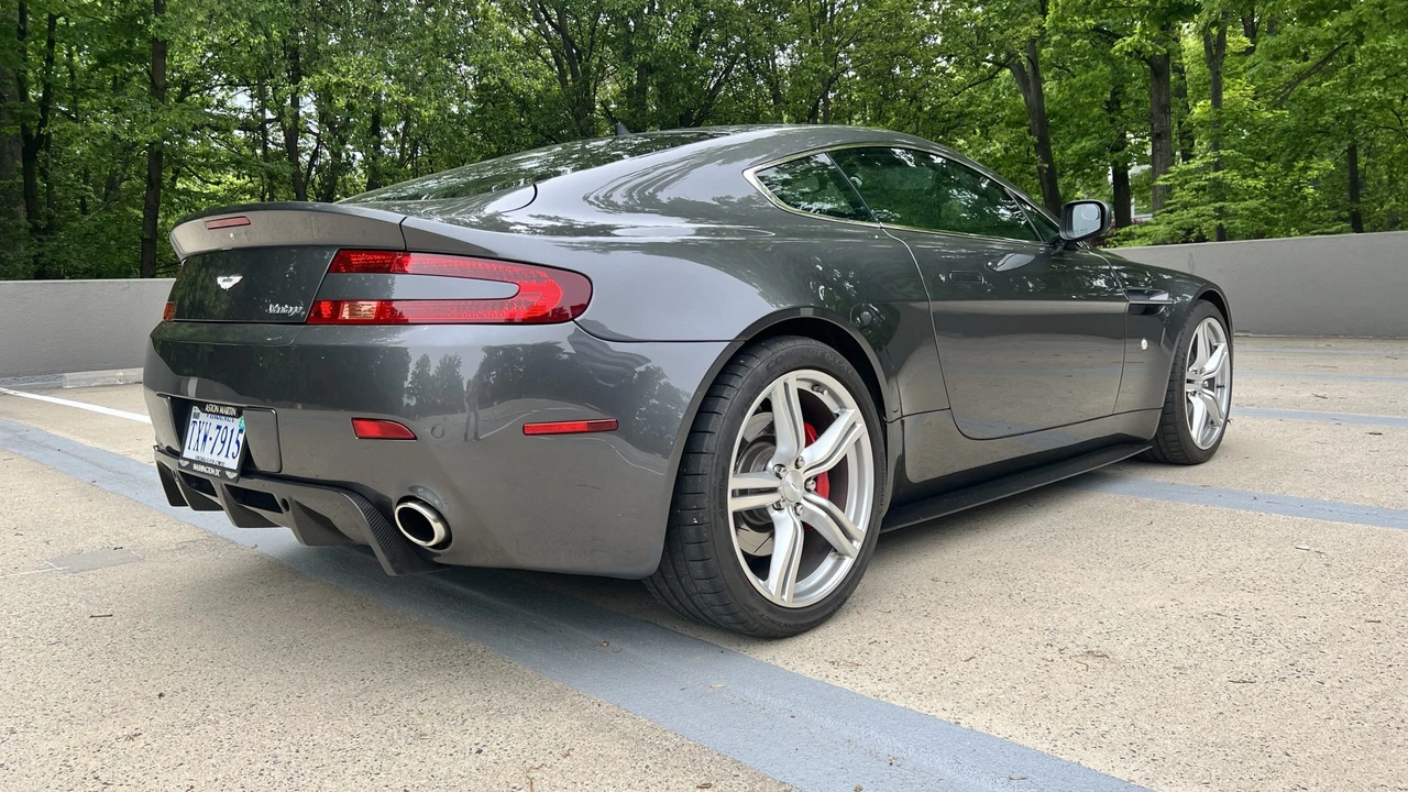 2007 Aston Martin V8 Vantage (2006-2017) - Image 5 of 31
