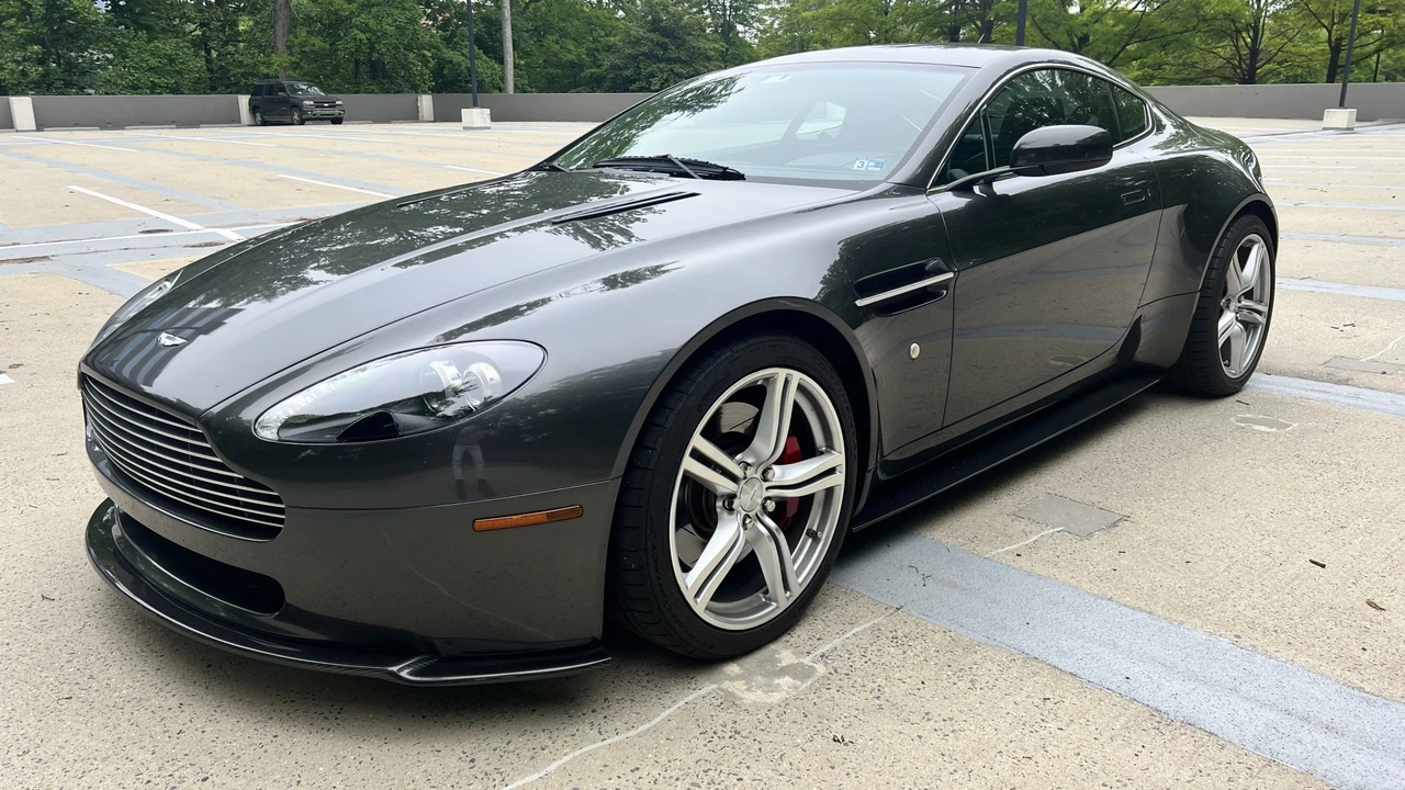 2007 Aston Martin V8 Vantage (2006-2017) - Image 2 of 31