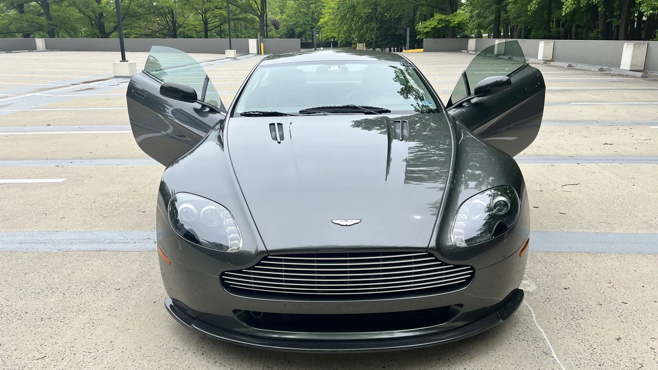 2007 Aston Martin V8 Vantage (2006-2017) - Image 15 of 31