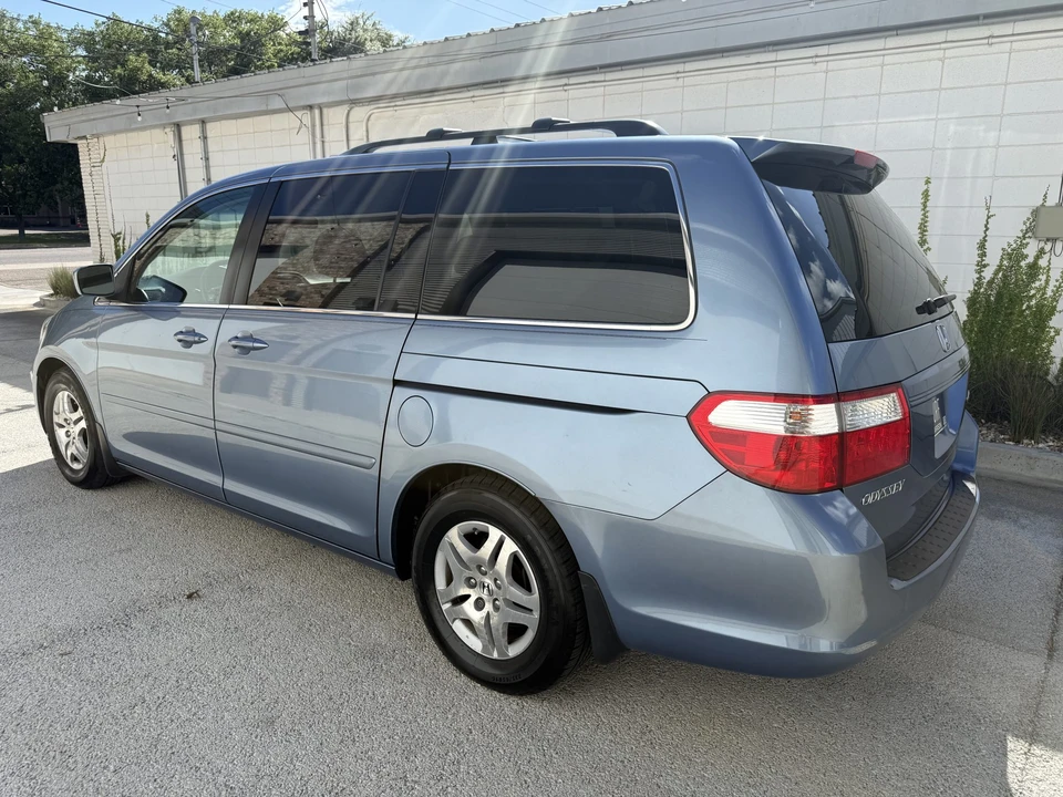 2007 Honda Odyssey - Image 19 of 31