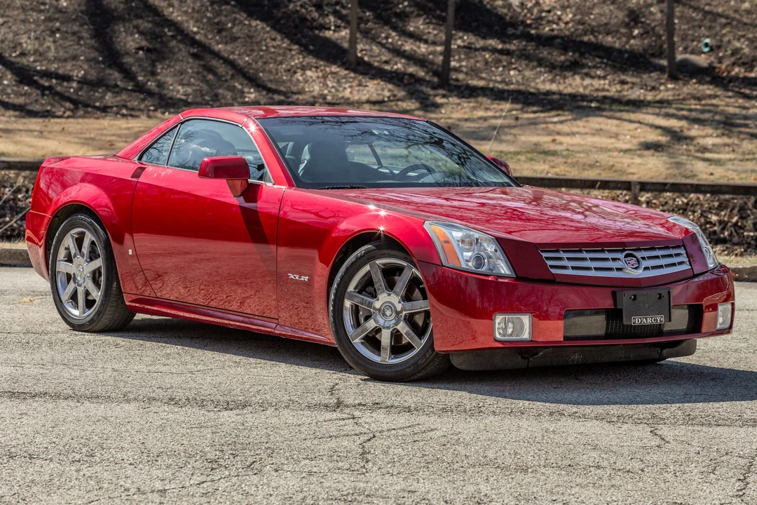 2008 Cadillac XLR - Image 2 of 31