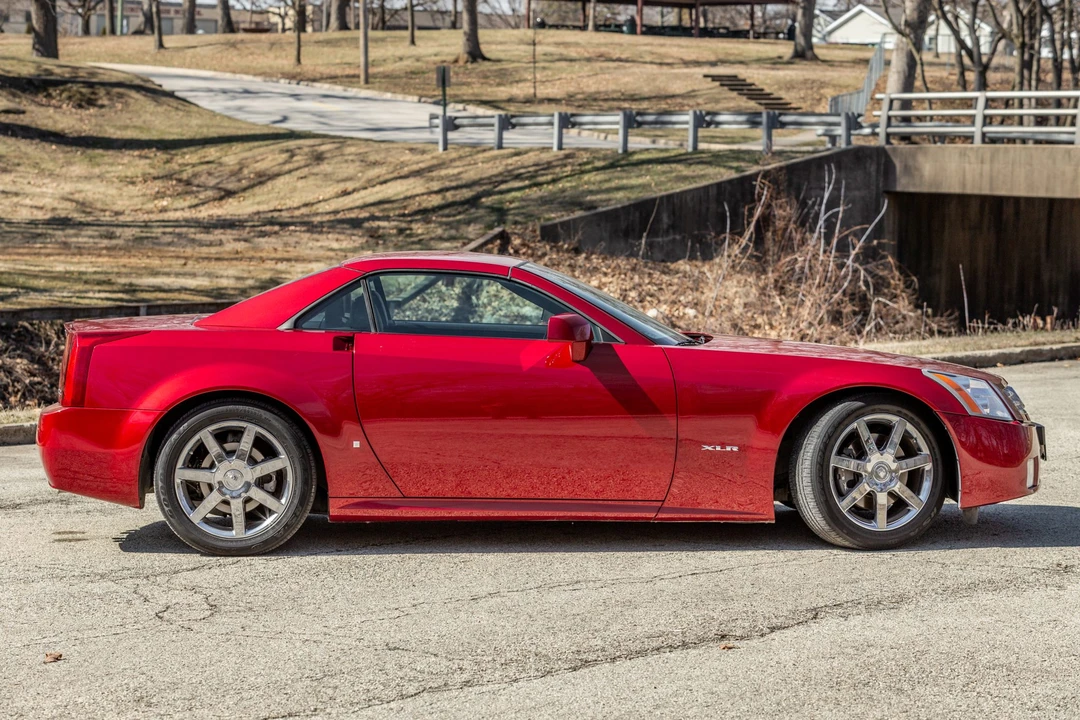 2008 Cadillac XLR - Image 3 of 31