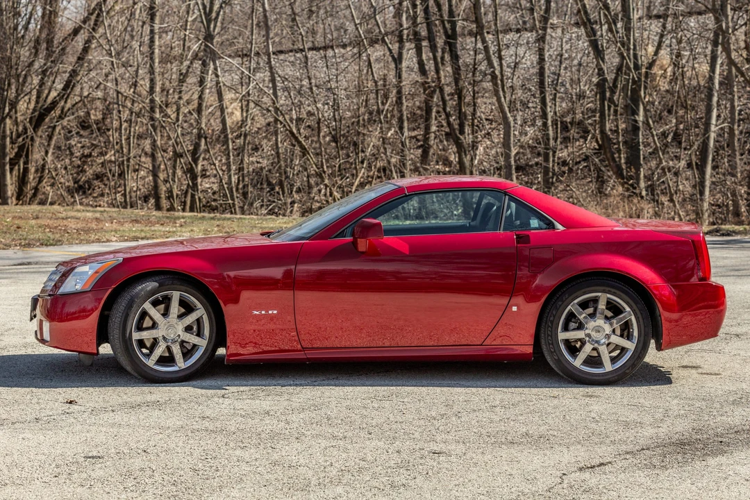2008 Cadillac XLR - Image 7 of 31