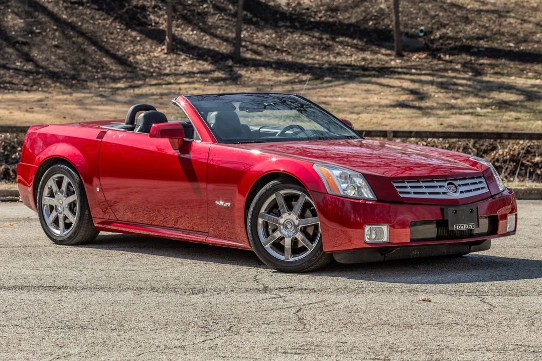 2008 Cadillac XLR - Image 10 of 31