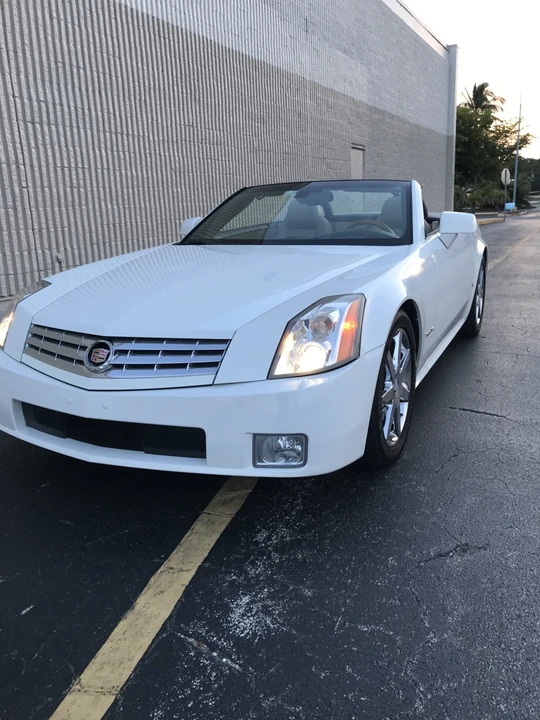 2008 Cadillac XLR - Image 2 of 31