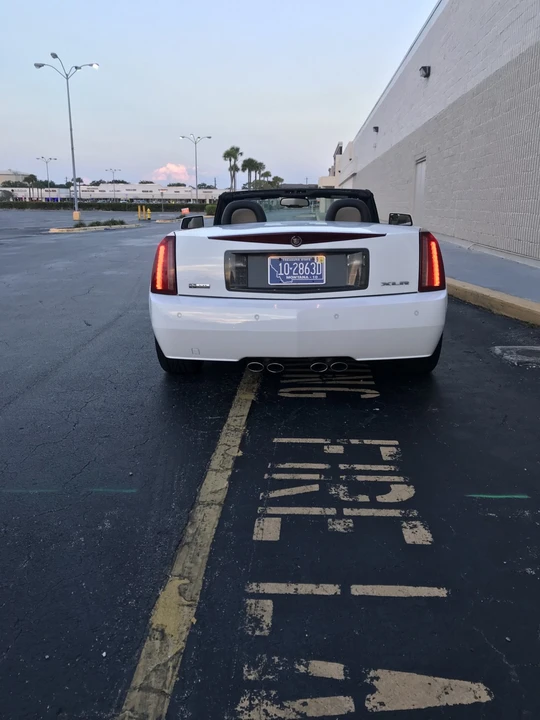 2008 Cadillac XLR - Image 9 of 31