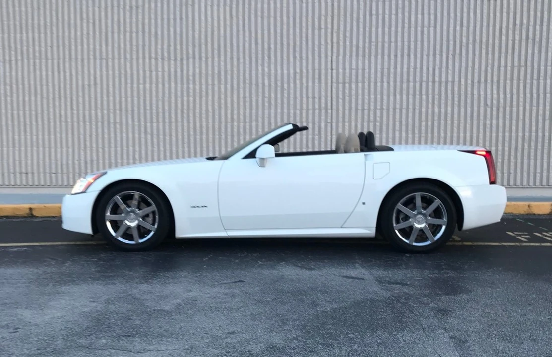 2008 Cadillac XLR - Image 4 of 31