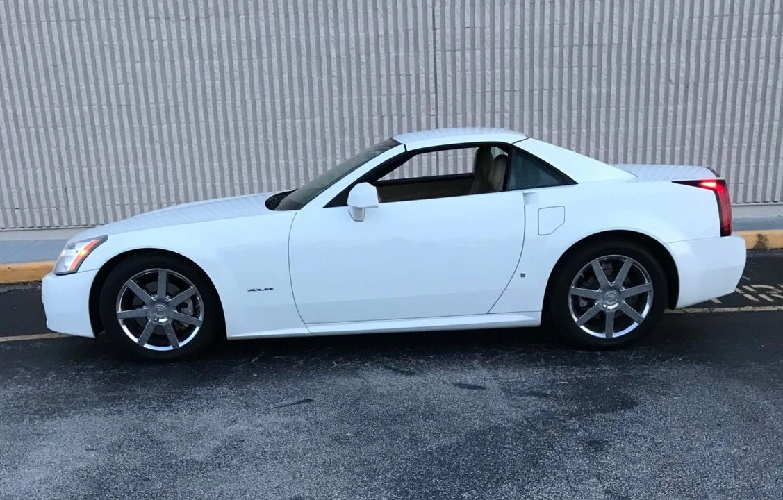 2008 Cadillac XLR - Image 7 of 31