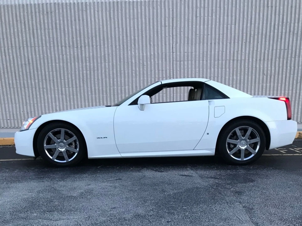 2008 Cadillac XLR - Image 6 of 31