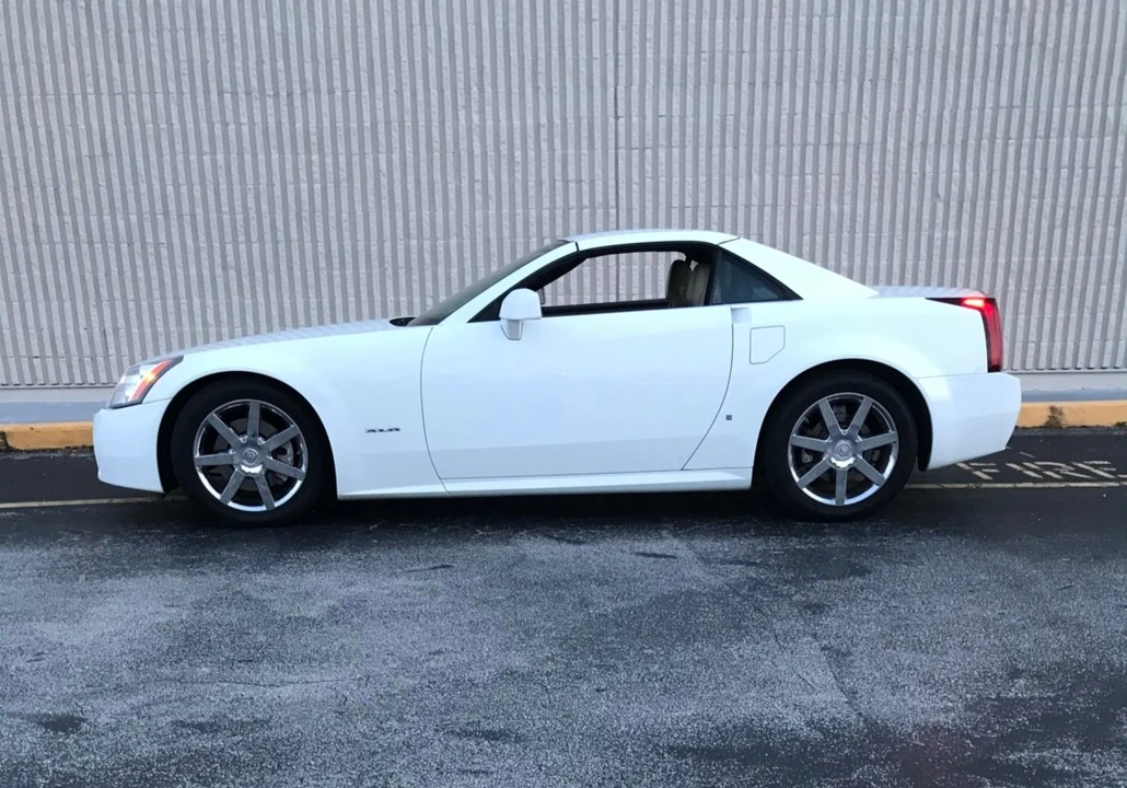 2008 Cadillac XLR - Image 5 of 31