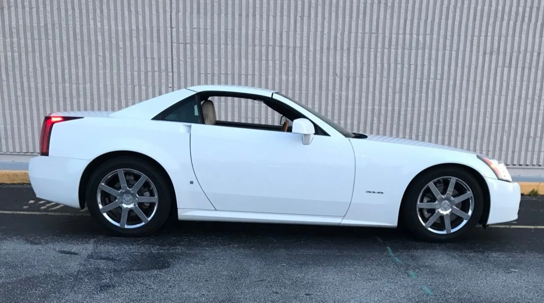 2008 Cadillac XLR - Image 16 of 31