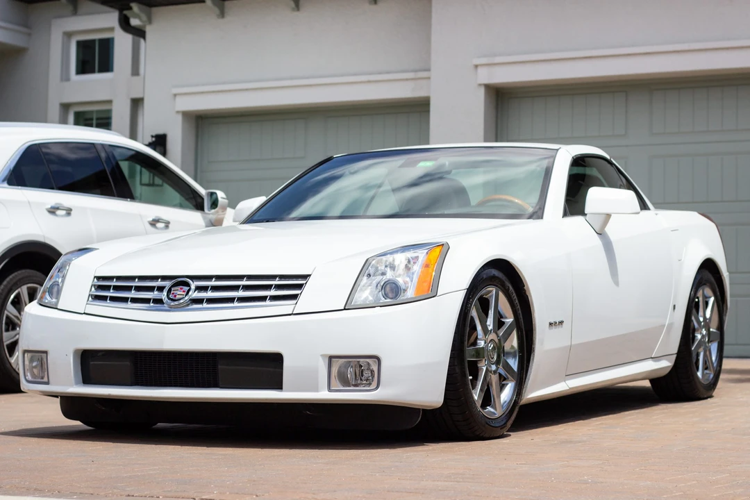 2008 Cadillac XLR - Image 10 of 31
