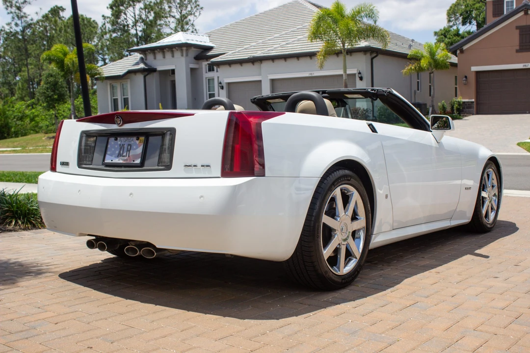 2008 Cadillac XLR - Image 6 of 31