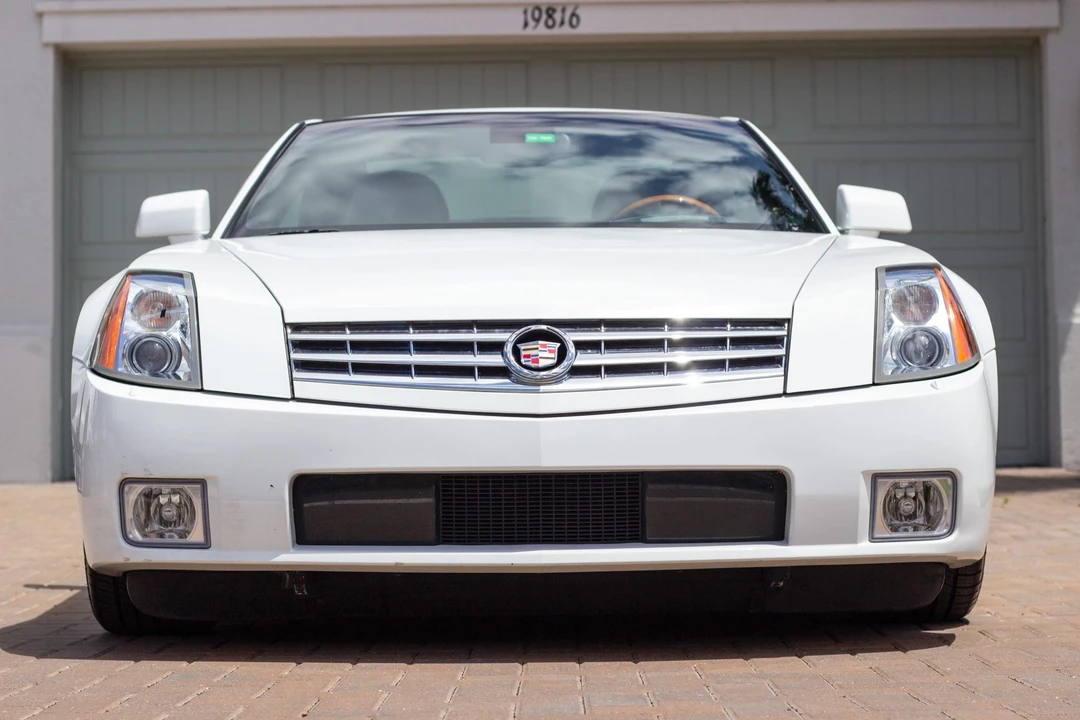 2008 Cadillac XLR - Image 3 of 31