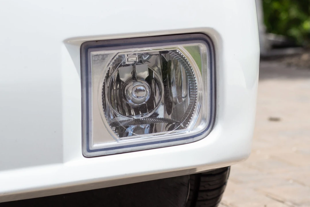 2008 Cadillac XLR - Image 25 of 31