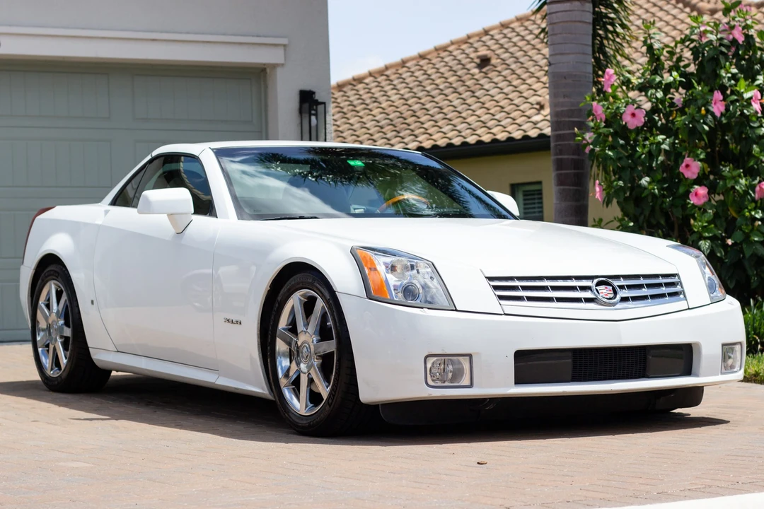 2008 Cadillac XLR - Image 12 of 31