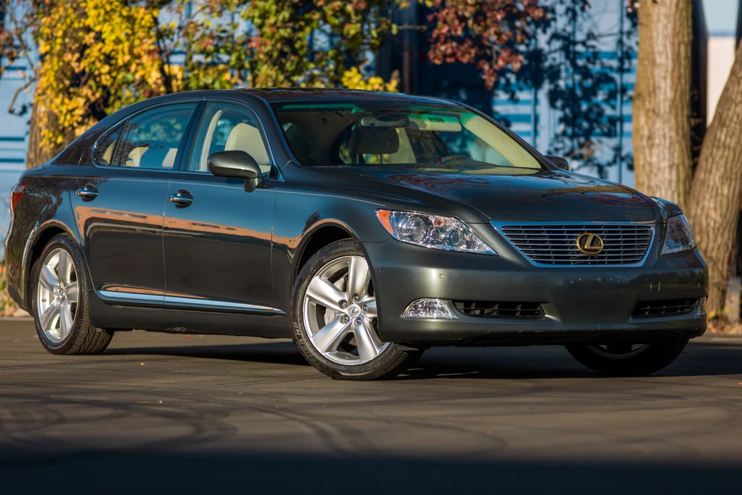 2008 Lexus LS 4th Gen - Image 23 of 31