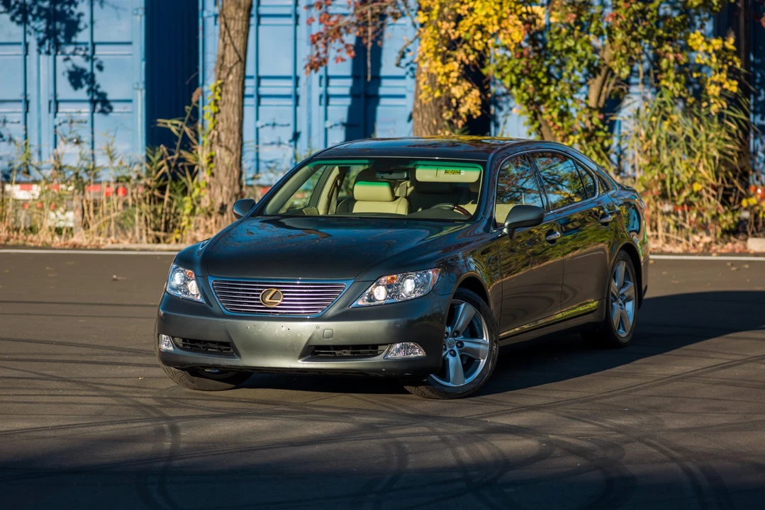 2008 Lexus LS 4th Gen - Image 6 of 31