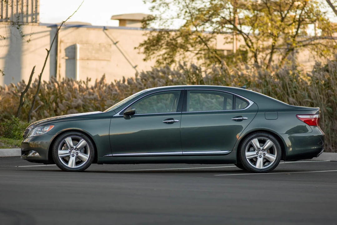 2008 Lexus LS 4th Gen - Image 8 of 31