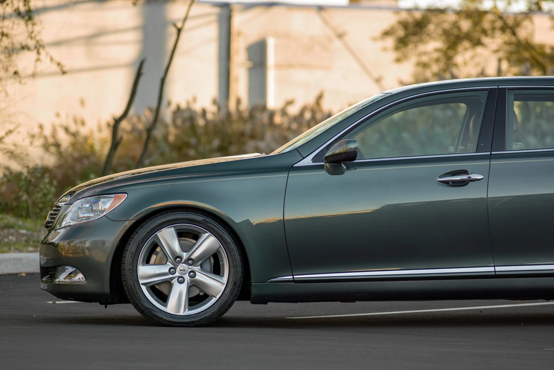 2008 Lexus LS 4th Gen - Image 30 of 31