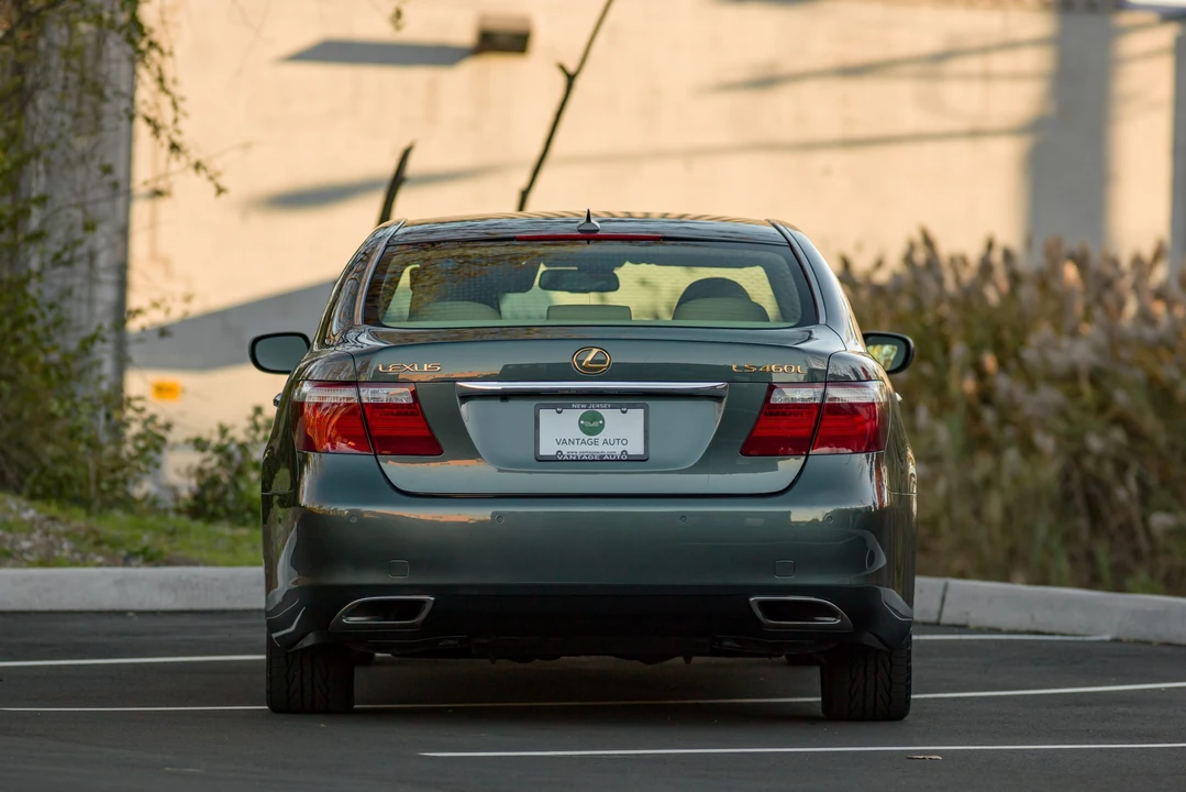2008 Lexus LS 4th Gen - Image 15 of 31