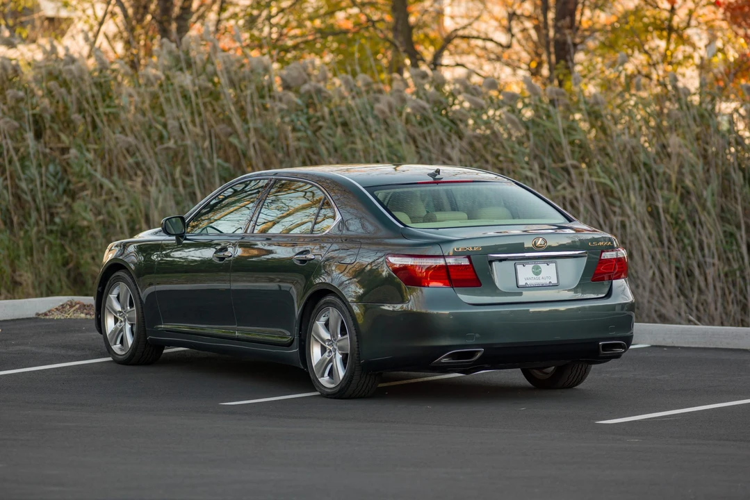 2008 Lexus LS 4th Gen - Image 12 of 31