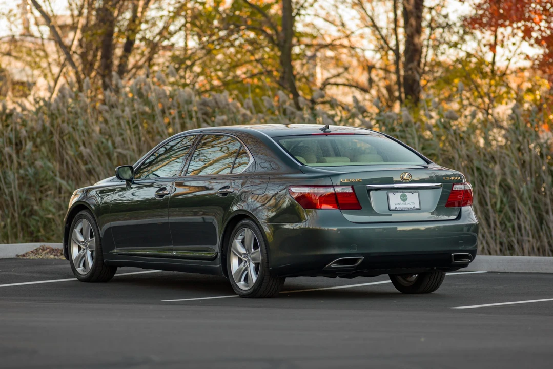 2008 Lexus LS 4th Gen - Image 11 of 31