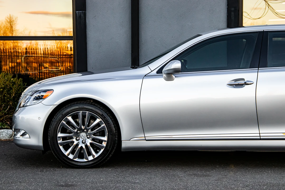 2008 Lexus LS 4th Gen - Image 22 of 31