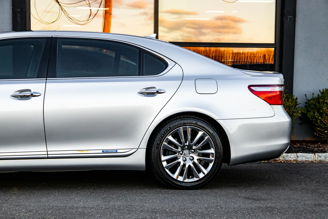 2008 Lexus LS 4th Gen - Image 23 of 31