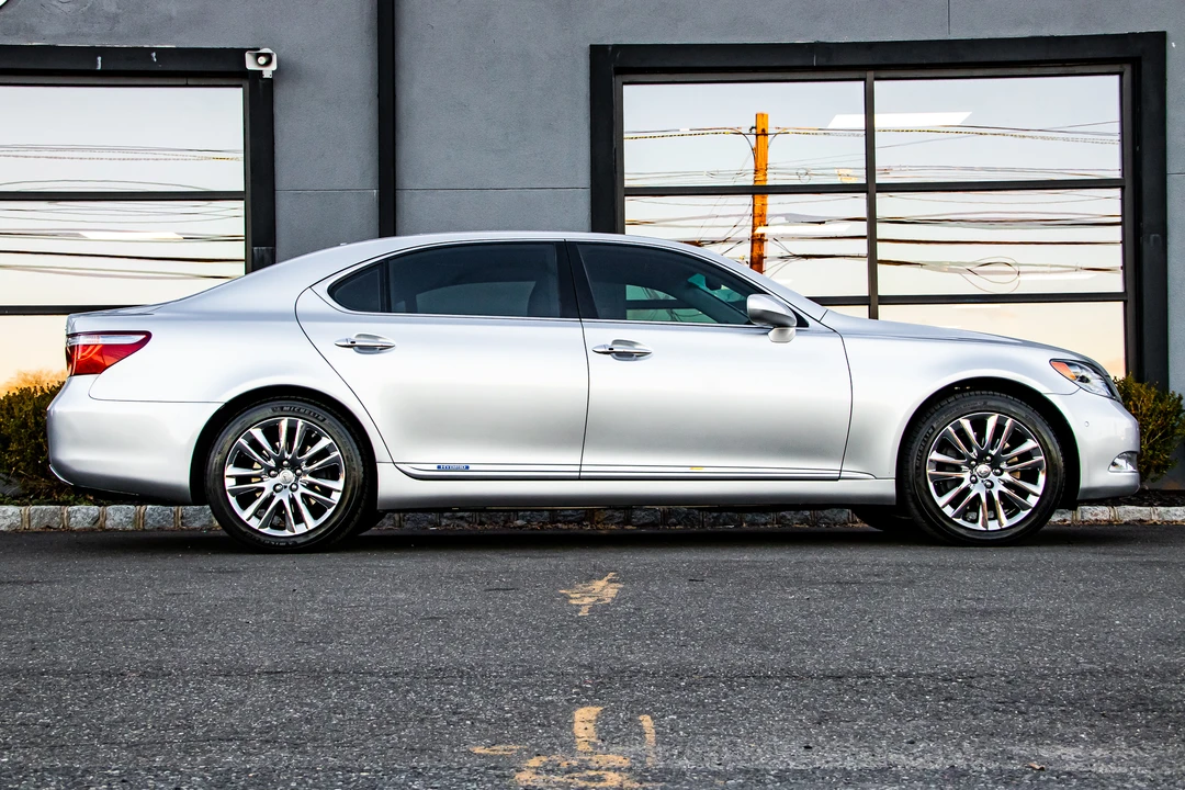 2008 Lexus LS 4th Gen - Image 12 of 31
