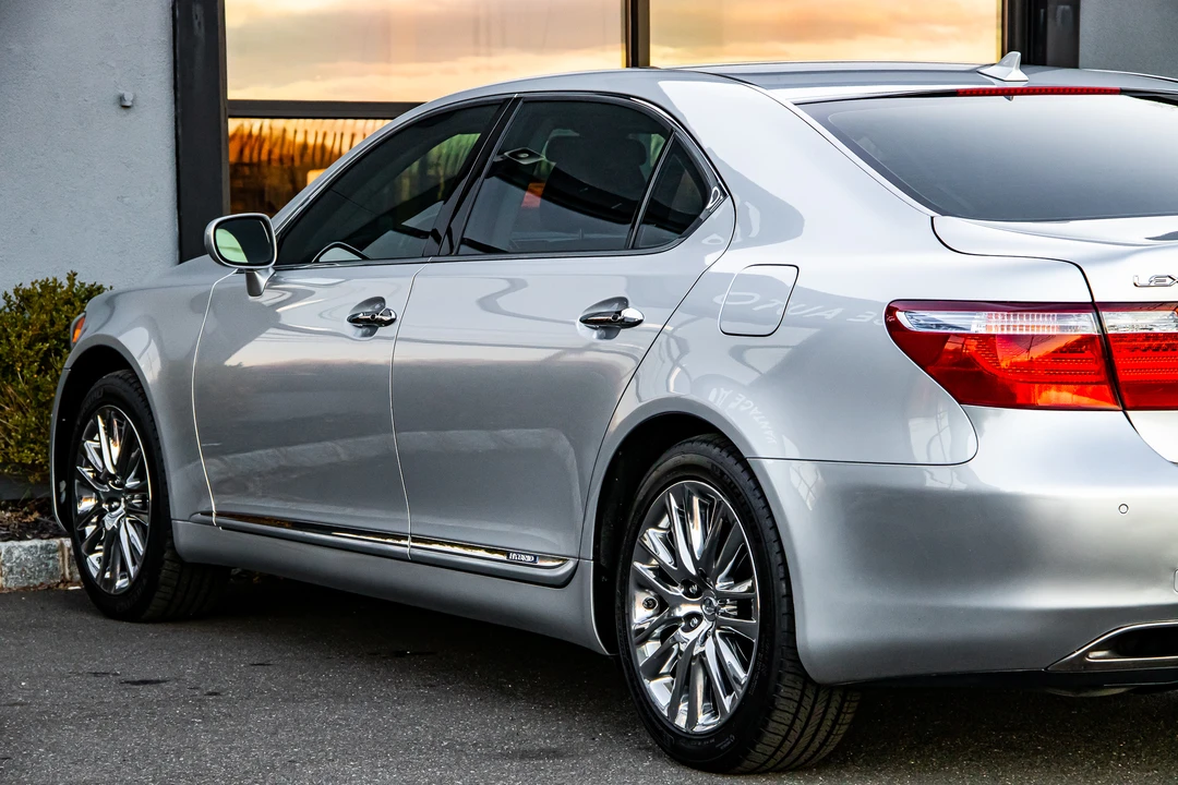 2008 Lexus LS 4th Gen - Image 26 of 31