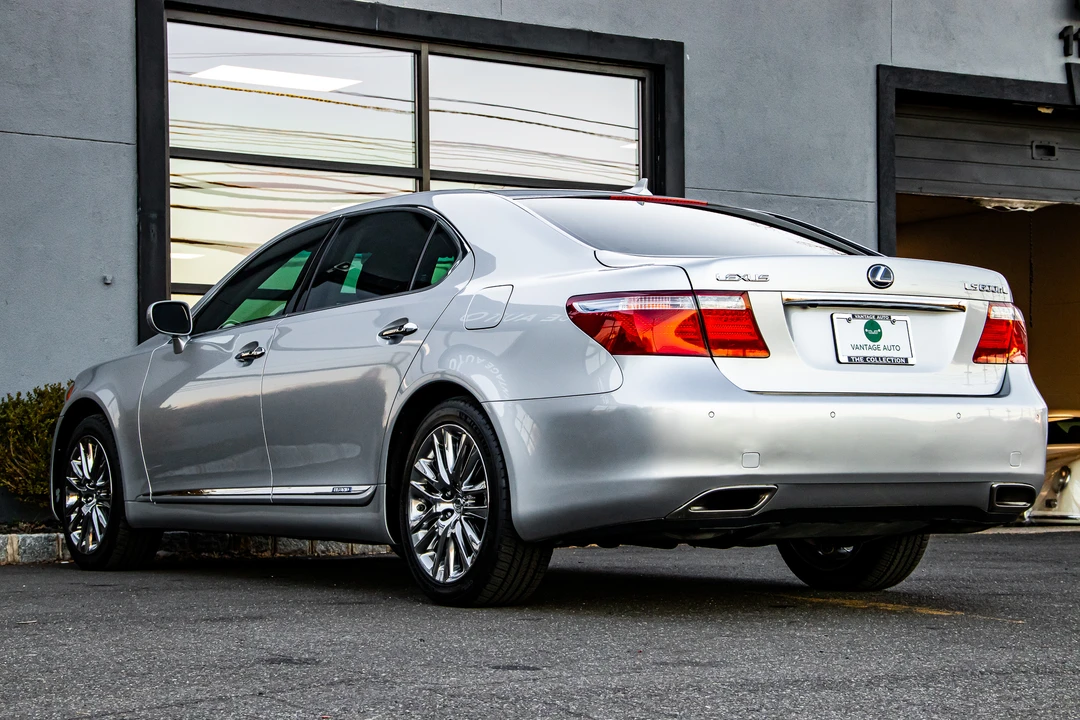 2008 Lexus LS 4th Gen - Image 18 of 31