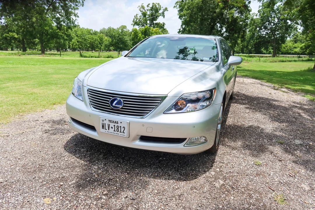 2008 Lexus LS 4th Gen - Image 5 of 31