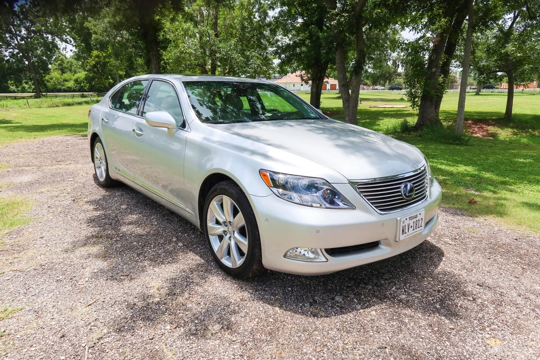 2008 Lexus LS 4th Gen - Image 13 of 31