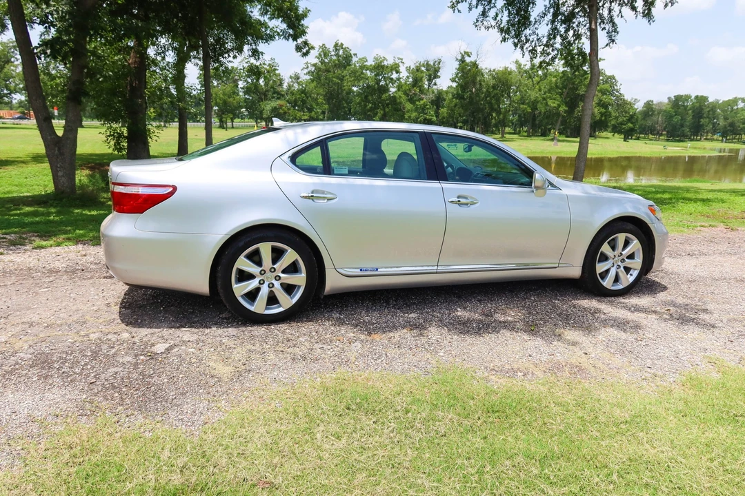 2008 Lexus LS 4th Gen - Image 22 of 31