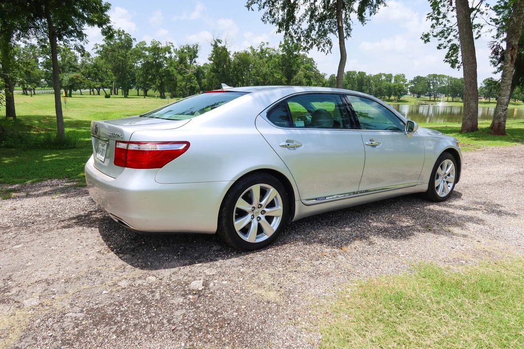 2008 Lexus LS 4th Gen - Image 24 of 31