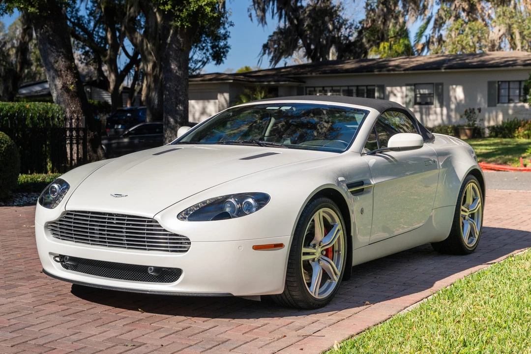 2009 Aston Martin V8 Vantage (2006-2017) - Image 10 of 31