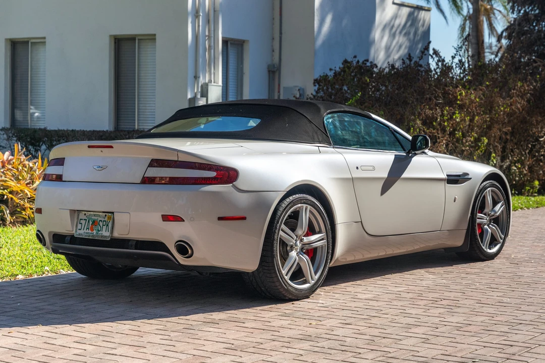 2009 Aston Martin V8 Vantage (2006-2017) - Image 14 of 31
