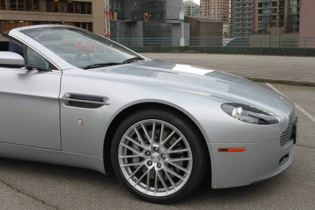 2009 Aston Martin V8 Vantage (2006-2017) - Image 25 of 31