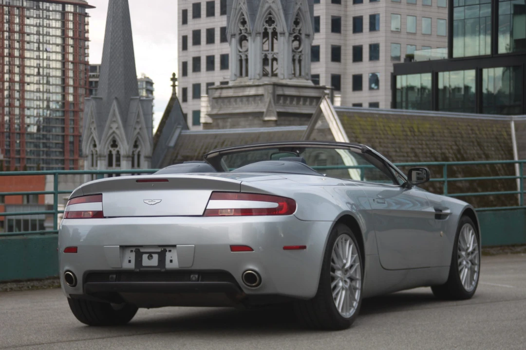 2009 Aston Martin V8 Vantage (2006-2017) - Image 9 of 31