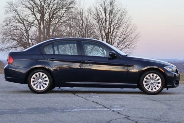 2009 BMW E90 3 Series Sedan - Image 3 of 7
