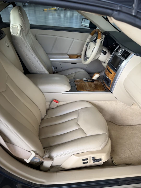 2009 Cadillac XLR - Image 22 of 31